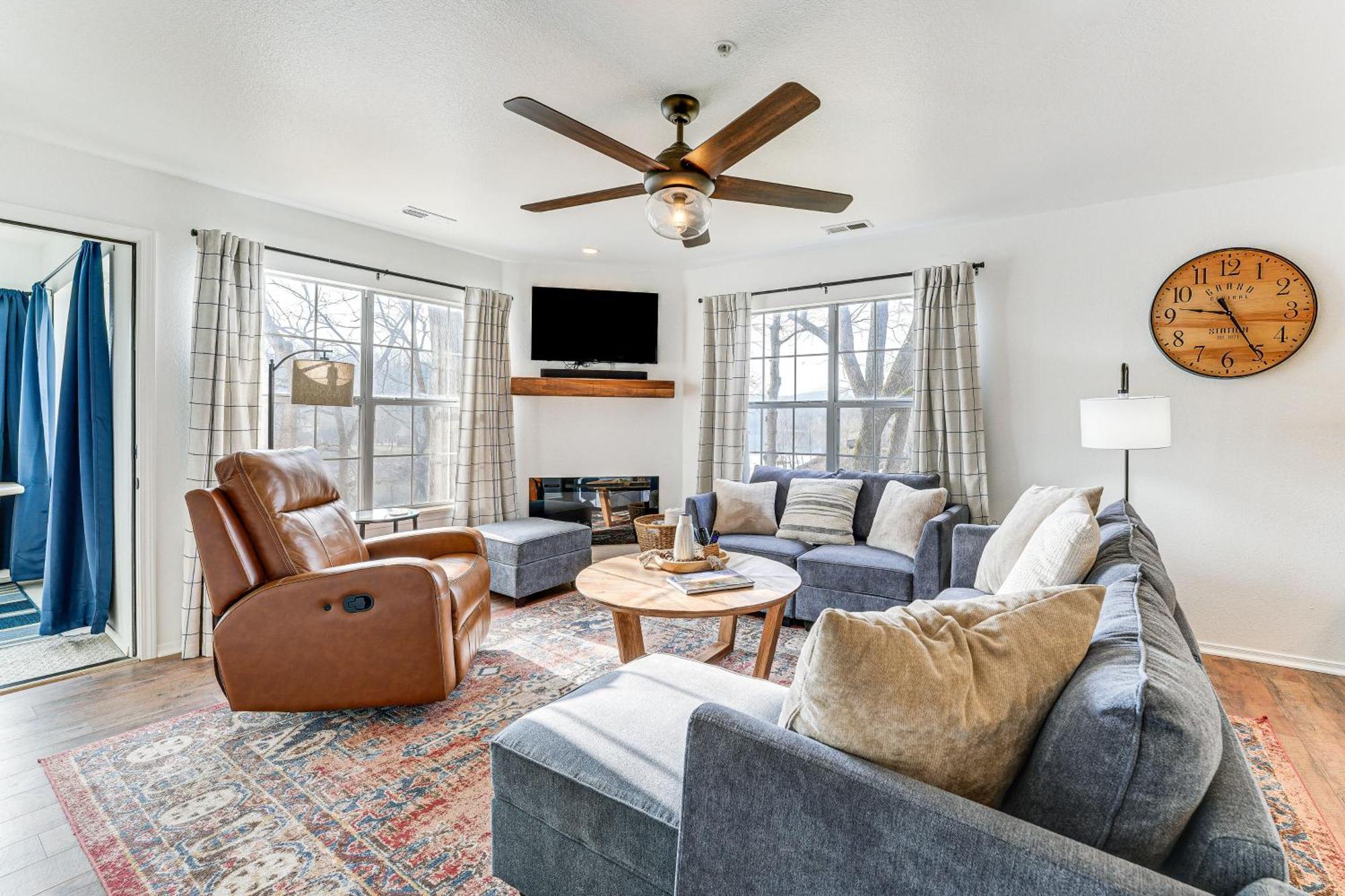 Branson Lakefront Condo With Sunroom And Lake Views! Exterior photo